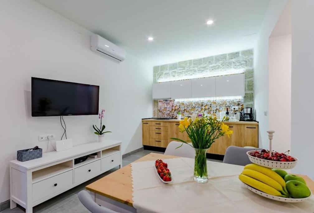 Apartment Mia Спліт Екстер'єр фото